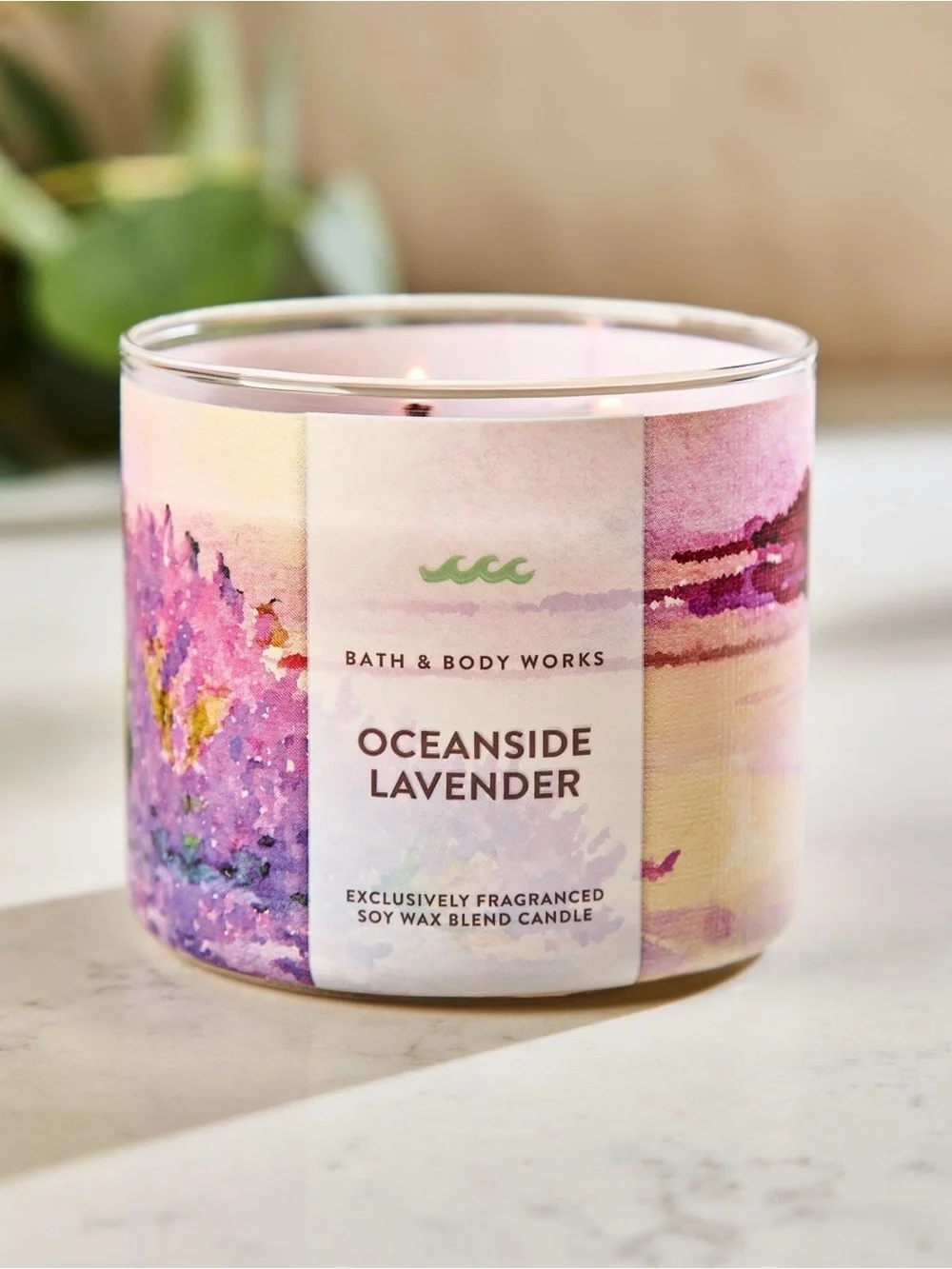 🆕Bath & Body Works Oceanside Lavender 3-Wick Soy Candle - Lavender/Pink
